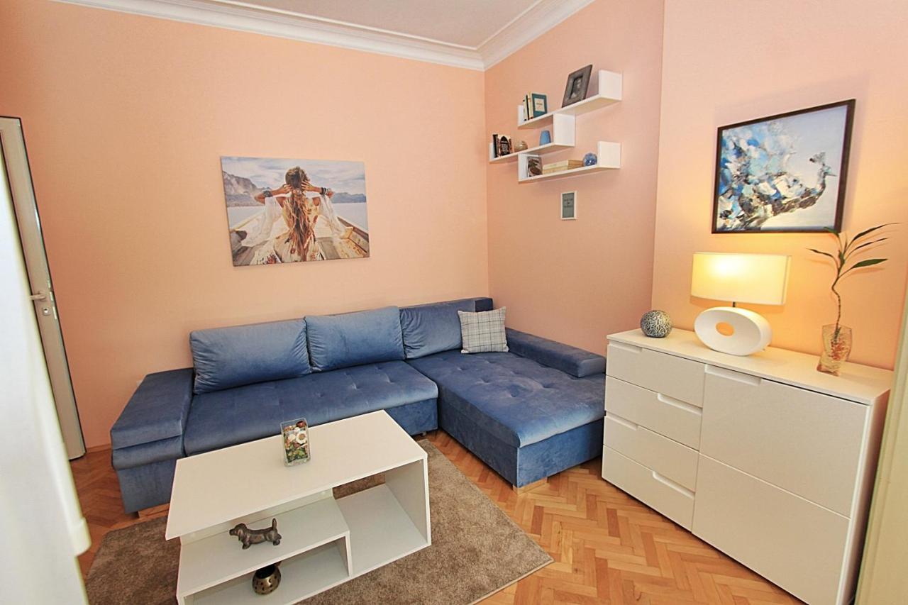 Colorful Apartment Σόφια Εξωτερικό φωτογραφία