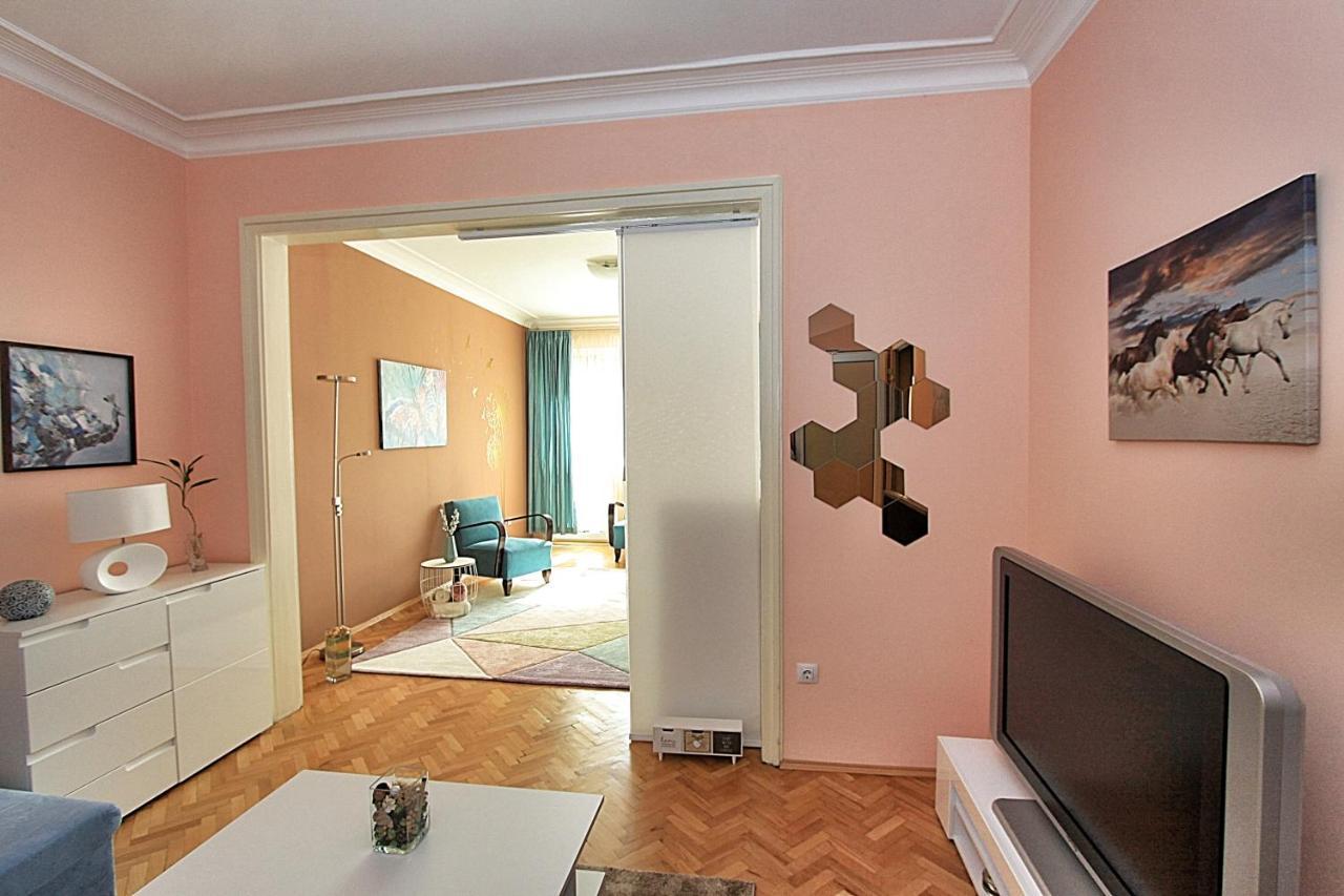 Colorful Apartment Σόφια Εξωτερικό φωτογραφία
